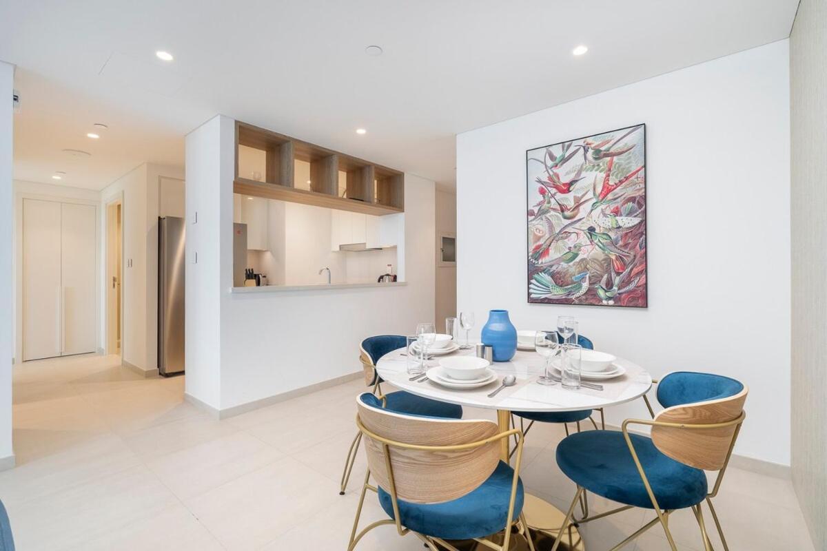 Apartment Beautiful 2-br Flat In Downtown Luxury Living At Its *