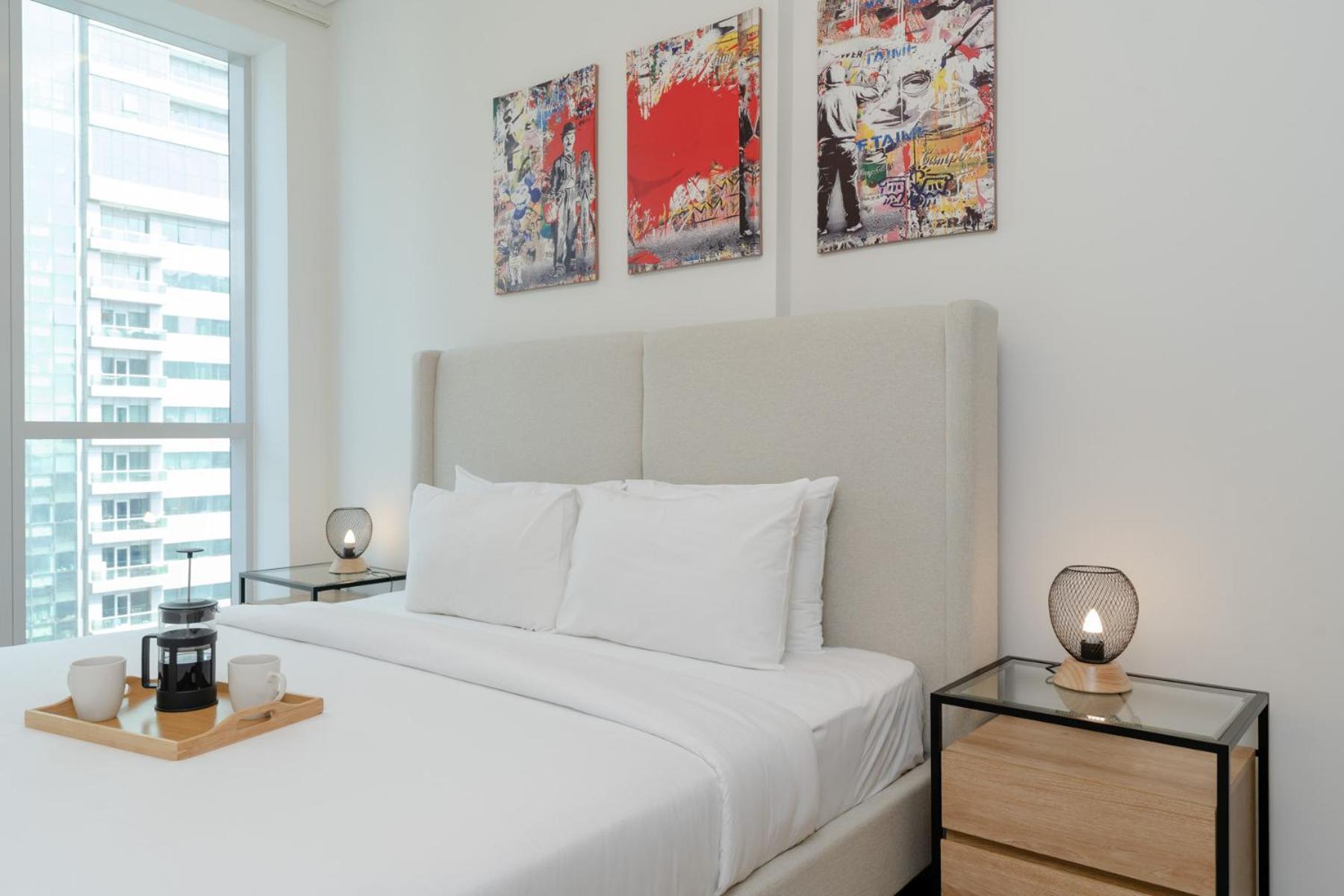 Apartment Spacious Upgraded-classy - High Floor *