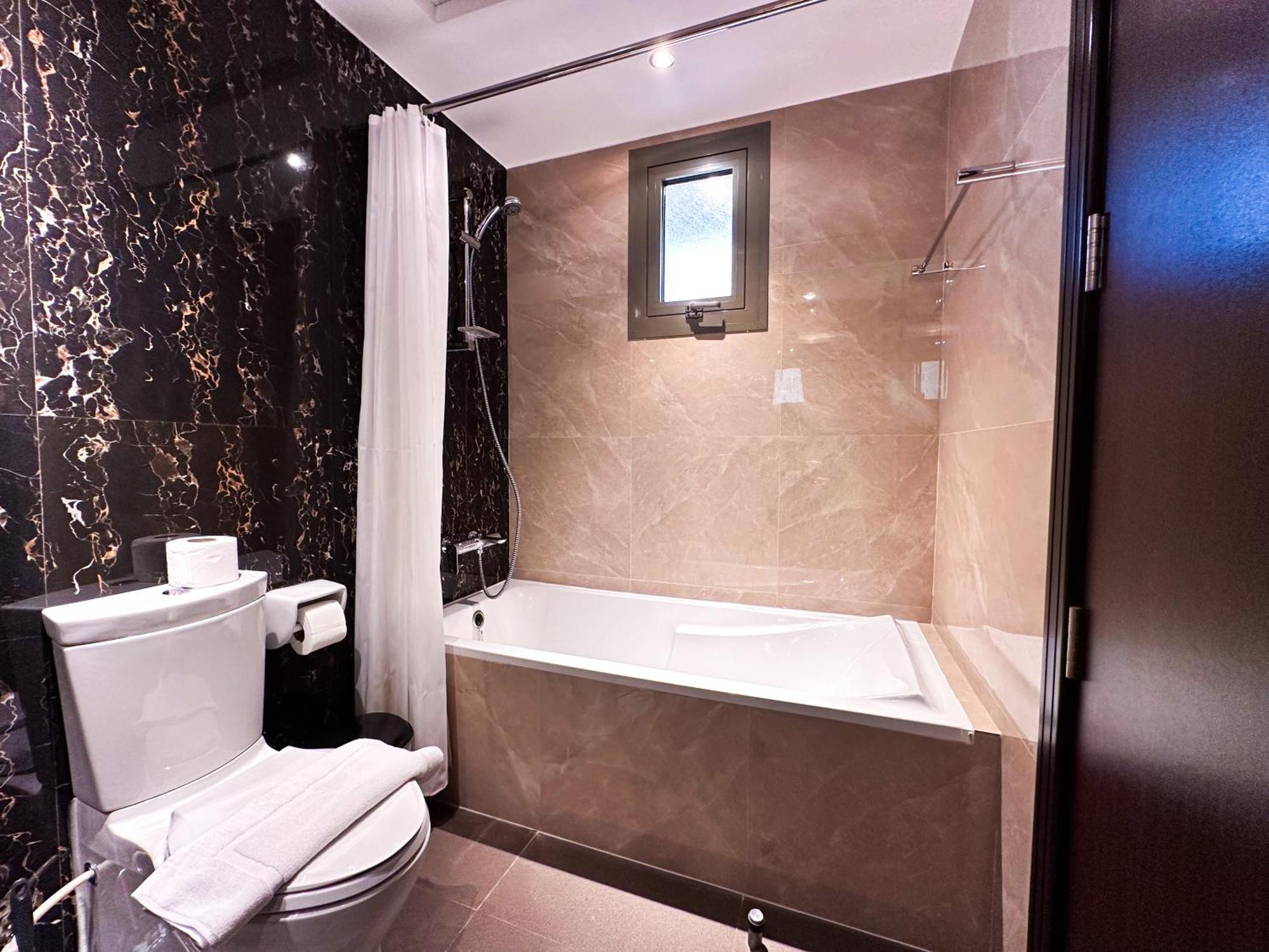 Apartment Prime 2br With Burj Khalifa & Canal View - 20ab16 Dubai