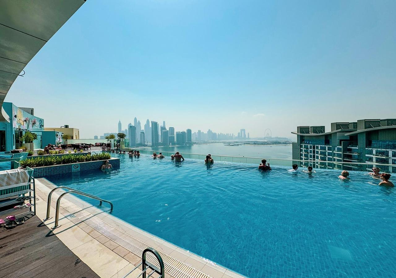 Palm Jumeirah - Free Infinity Pool & Private Beach Dubai