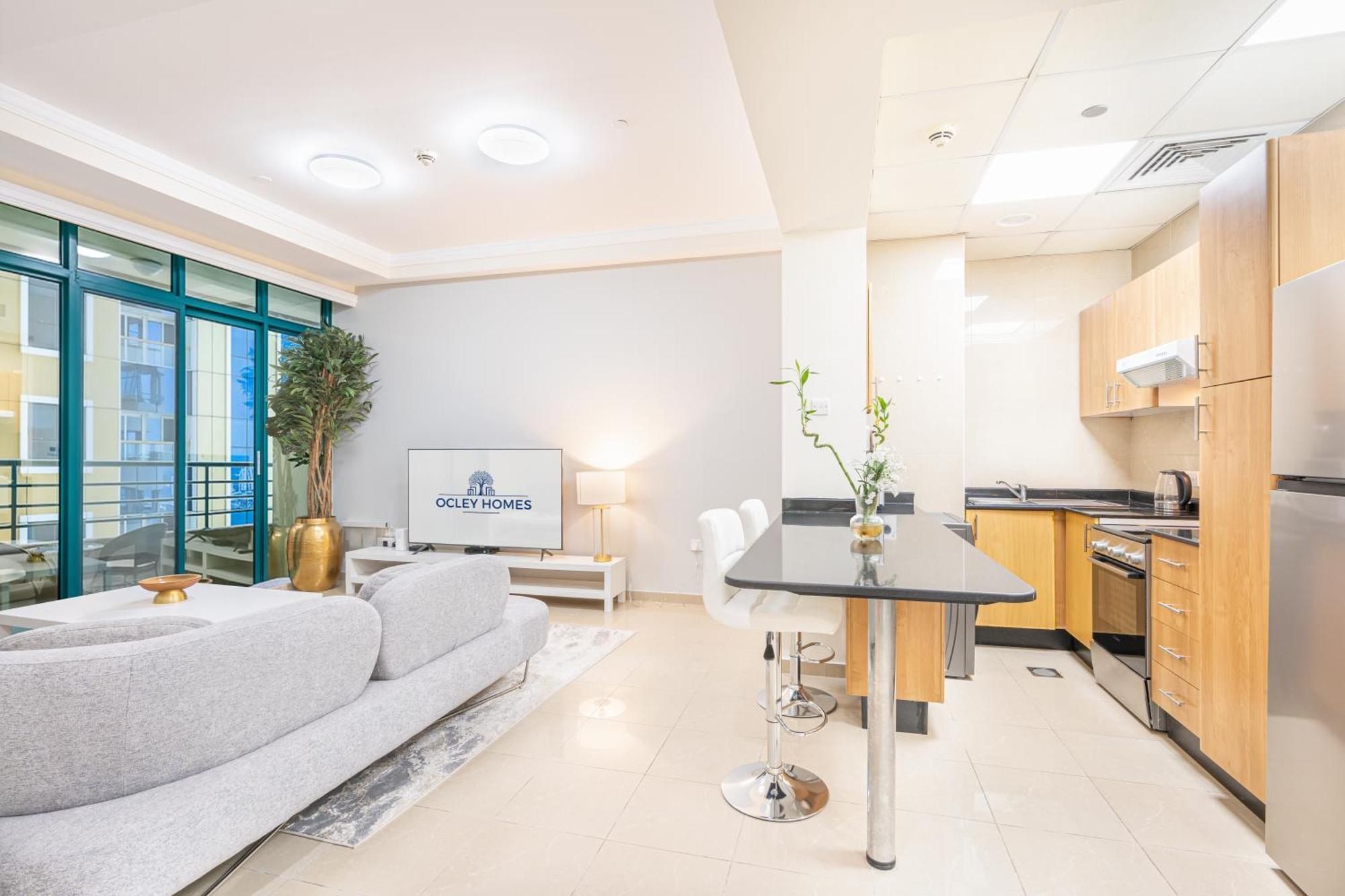 Spacious In The Heart Of Marina Apartment *
