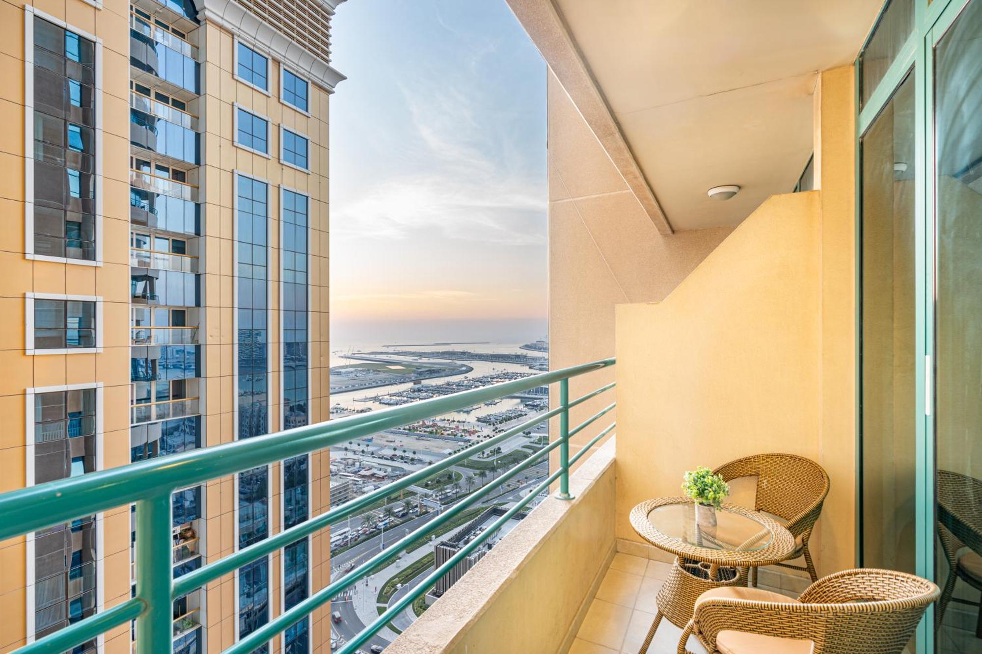 Apartment Spacious In The Heart Of Marina Dubai