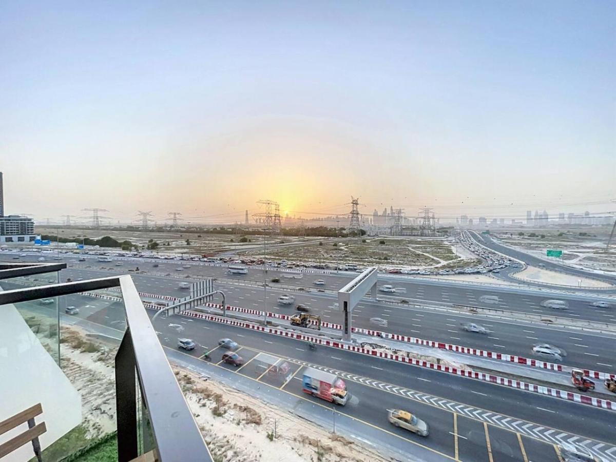 Binghatti Gate - Cosy Two Bedroom Dubai