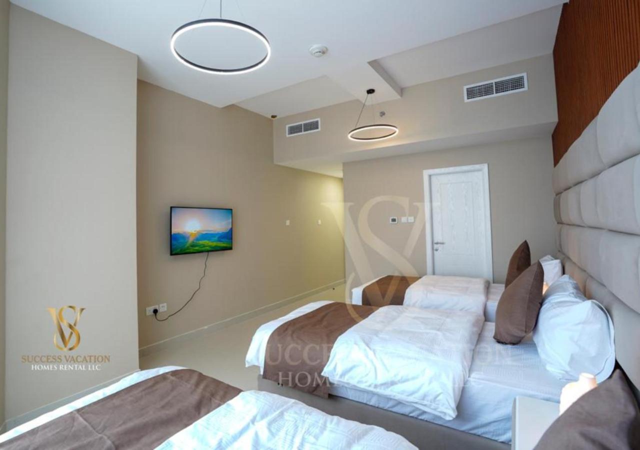 Success Luxury Apartment: Beachside Living With Daily Housekeeping Dubai