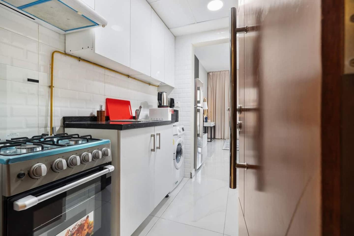 Apartment Super Luxury Studionewly Built Dubai
