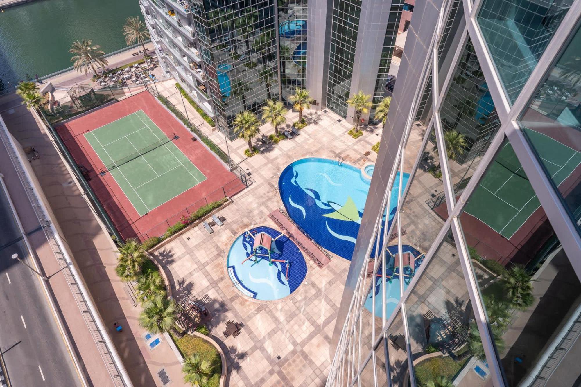 Apartment Minimalist Airy 3-bedroom With Cityscape View In Marina Dubai