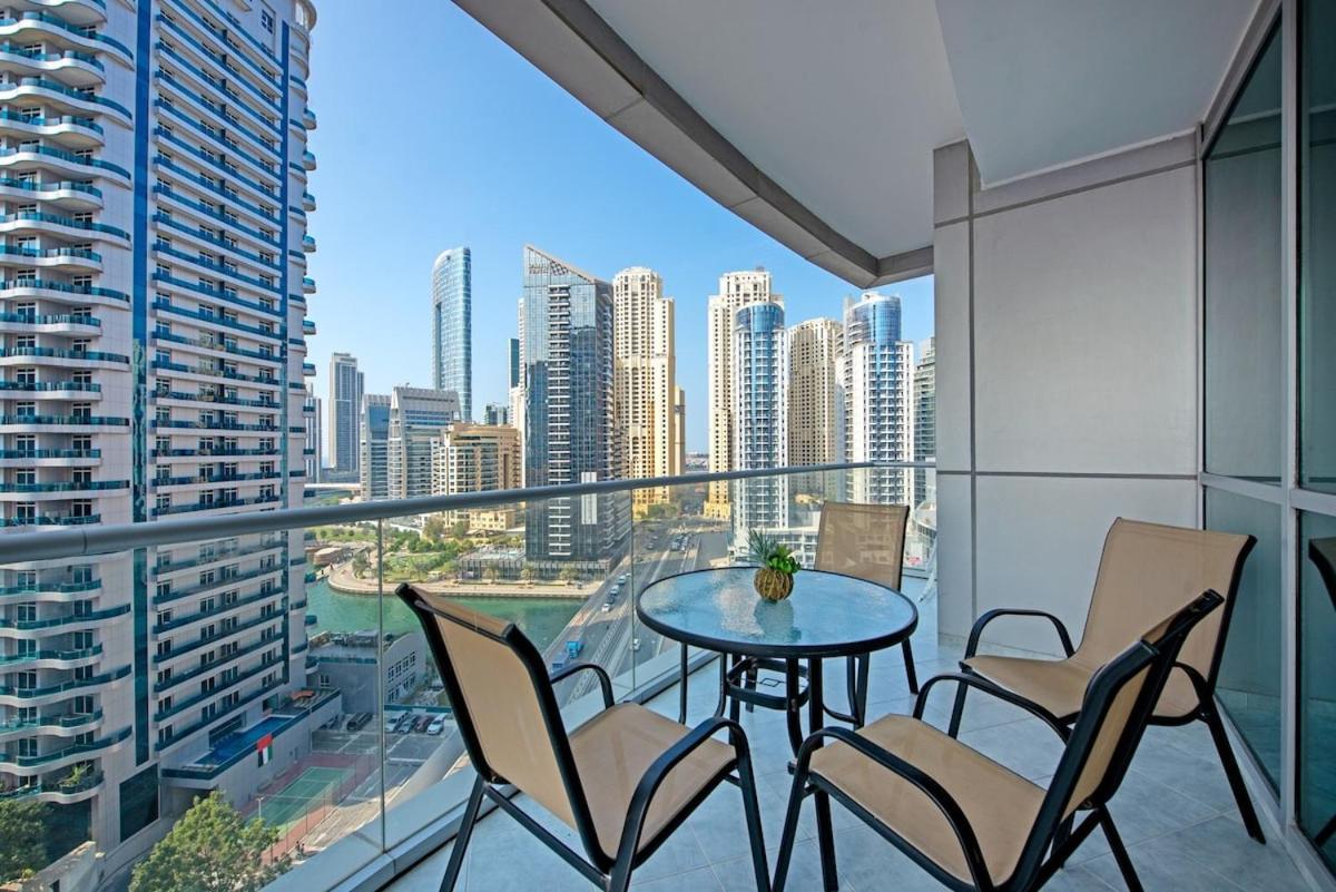 Minimalist Airy 3-bedroom With Cityscape View In Marina Apartment