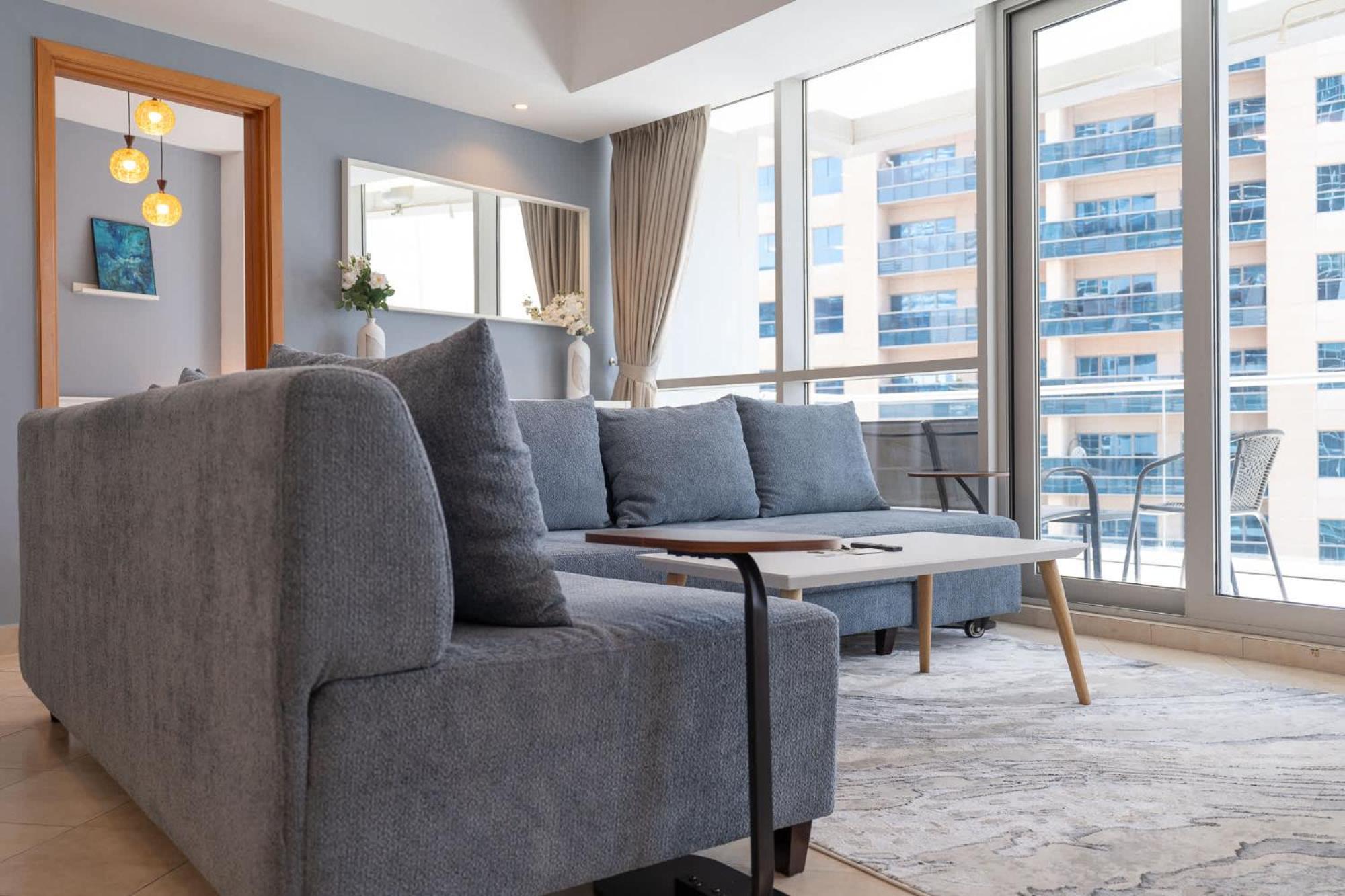 Minimalist Airy 3-bedroom With Cityscape View In Marina Apartment