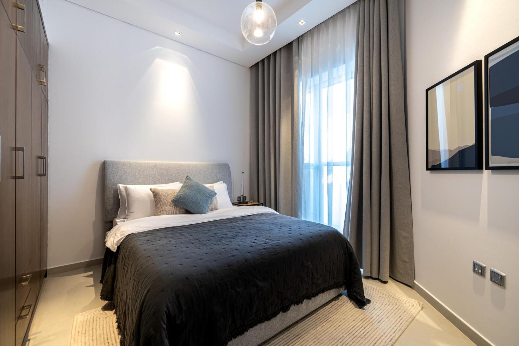 2br Api 1000 Community View Jumeirah *