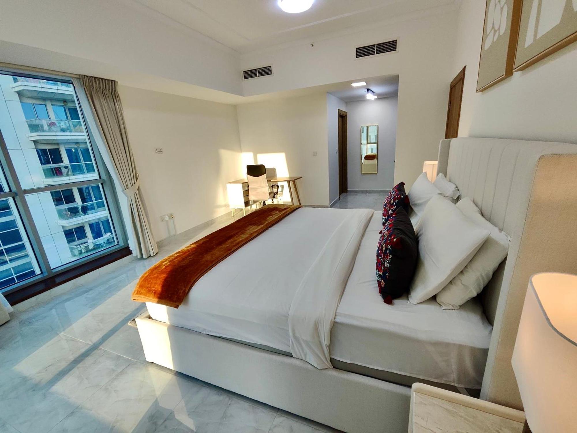 Lux I Executive Tower I Ocean View Apartment *