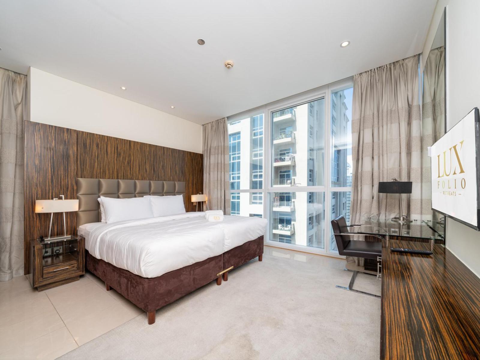 Apartment Spacious 3-bedroom Retreat In Jlt With Stunning Views *