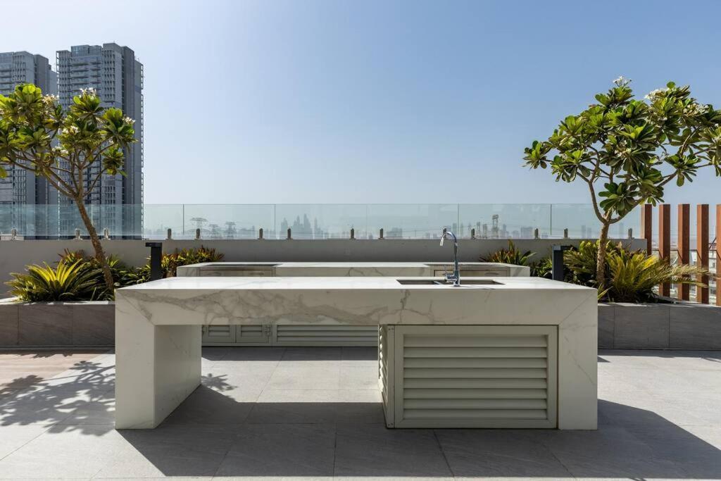 Waves - Ideal Retreat, Elegant In Oxford 212 Apartment Dubai
