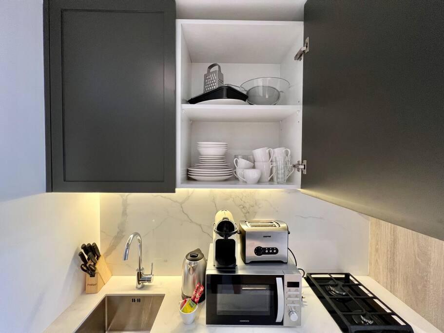 Waves - Ideal Retreat, Elegant In Oxford 212 Apartment Dubai
