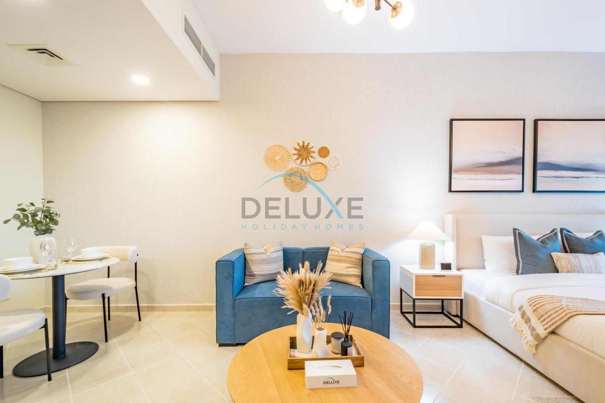 Apartment Chic In The Crescent A, Production By Deluxe Homes