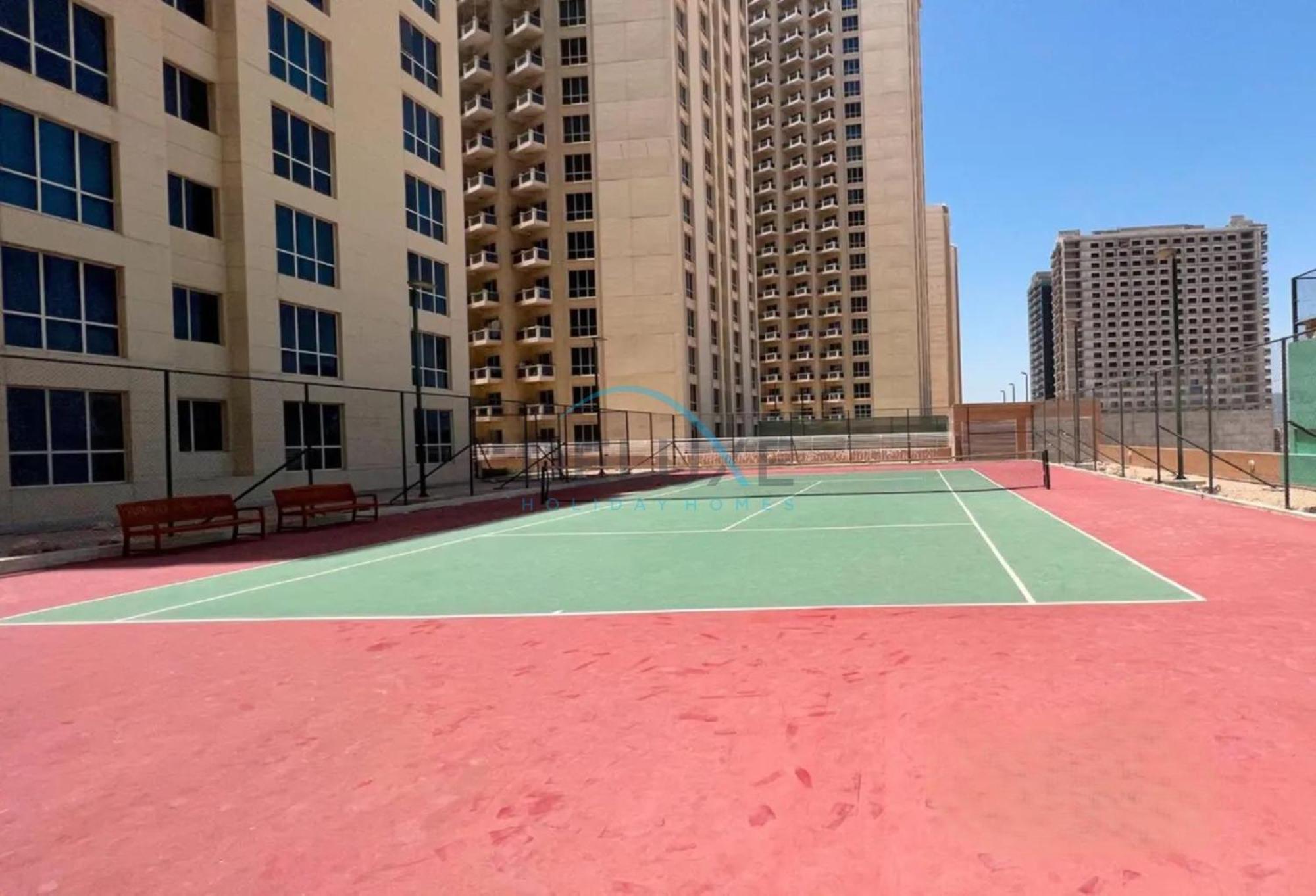 Chic In The Crescent A, Production By Deluxe Homes * Dubai