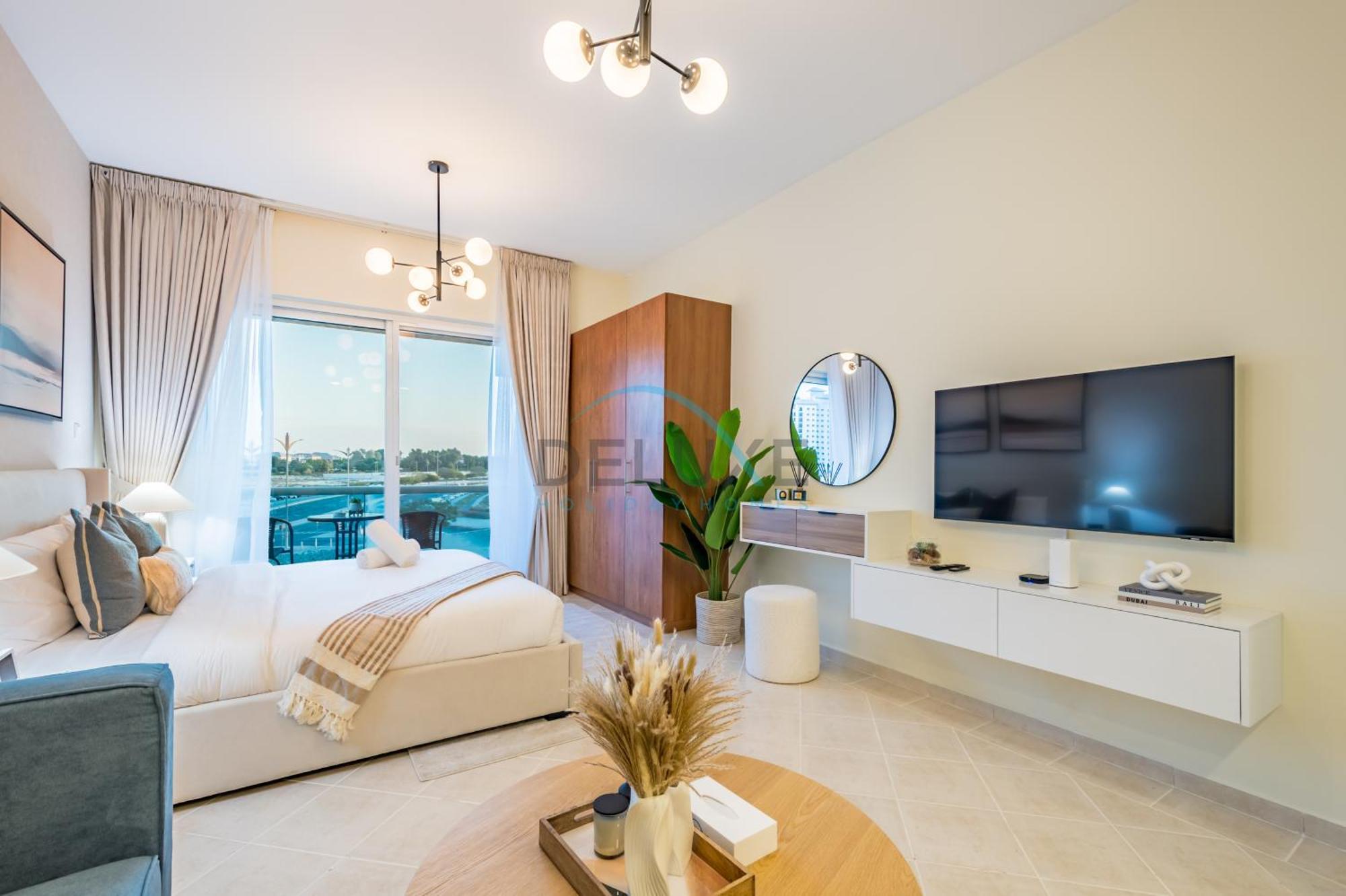 Apartment Chic In The Crescent A, Production By Deluxe Homes *