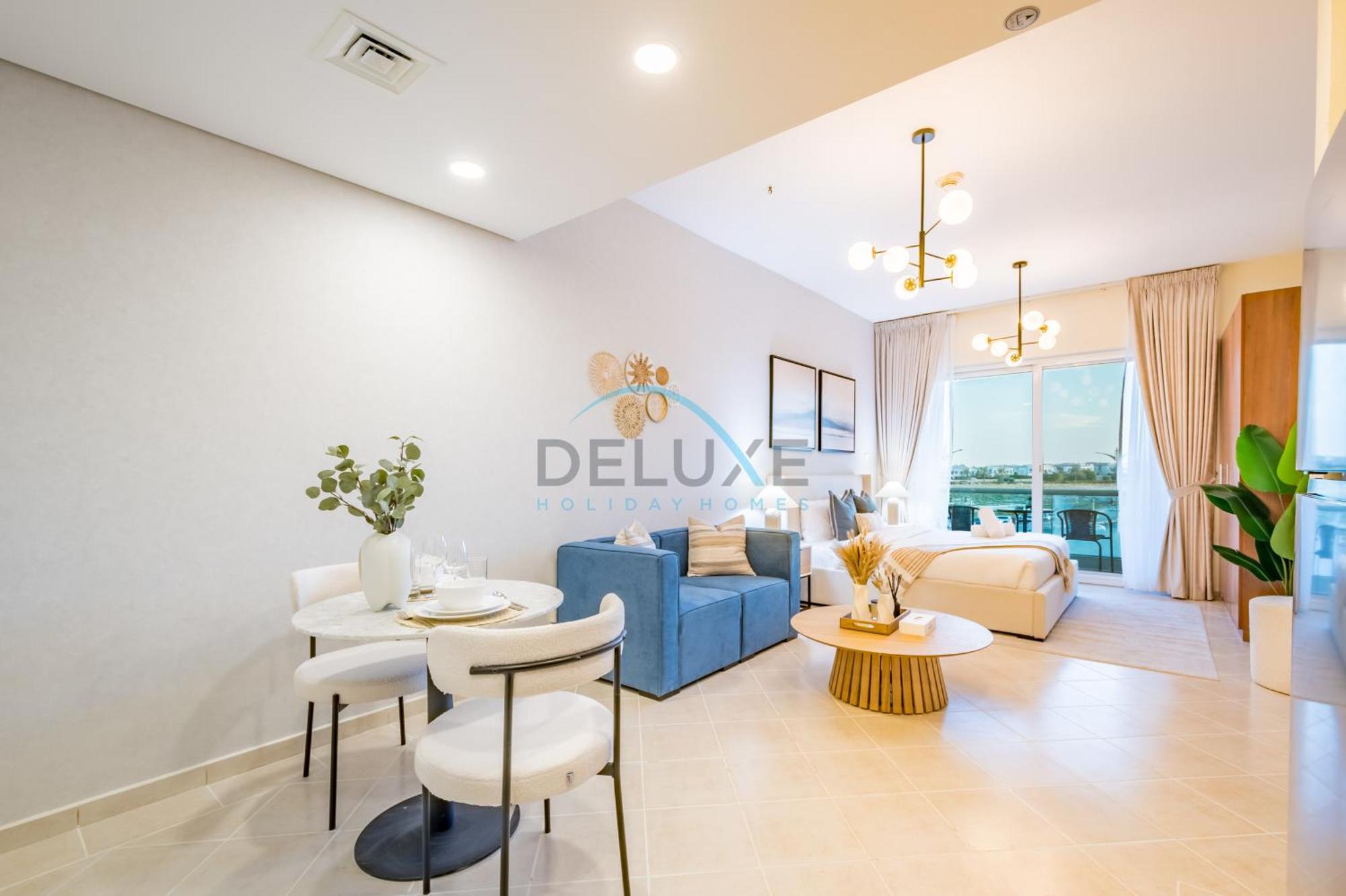 Apartment Chic In The Crescent A, Production By Deluxe Homes