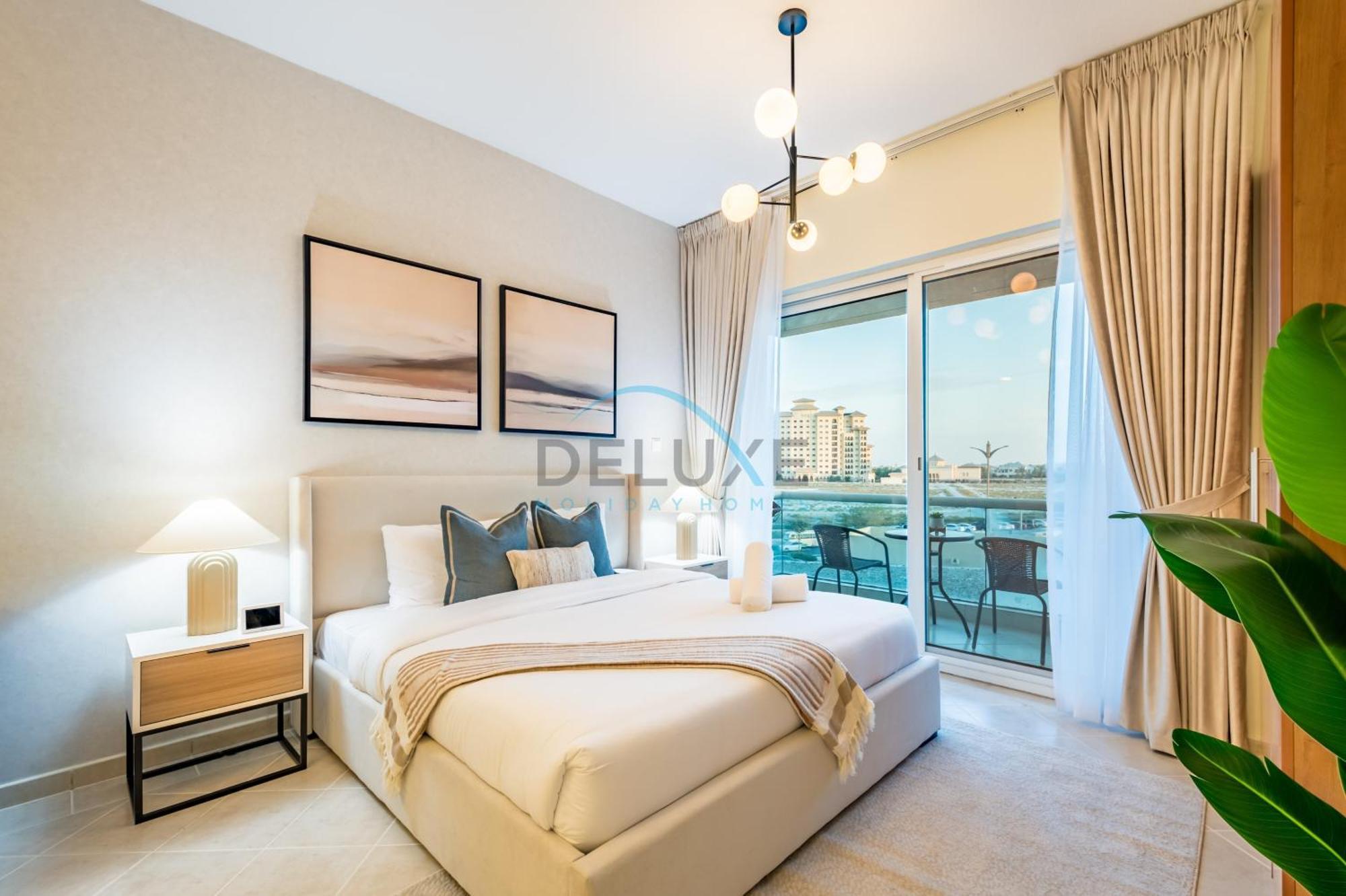 Apartment Chic In The Crescent A, Production By Deluxe Homes Dubai