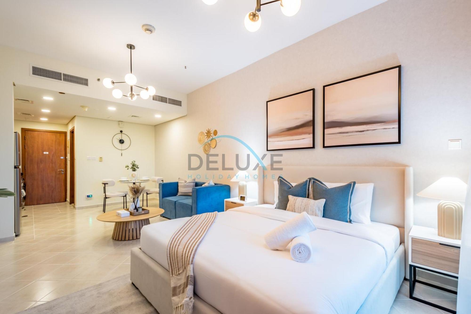 Chic In The Crescent A, Production By Deluxe Homes * Dubai