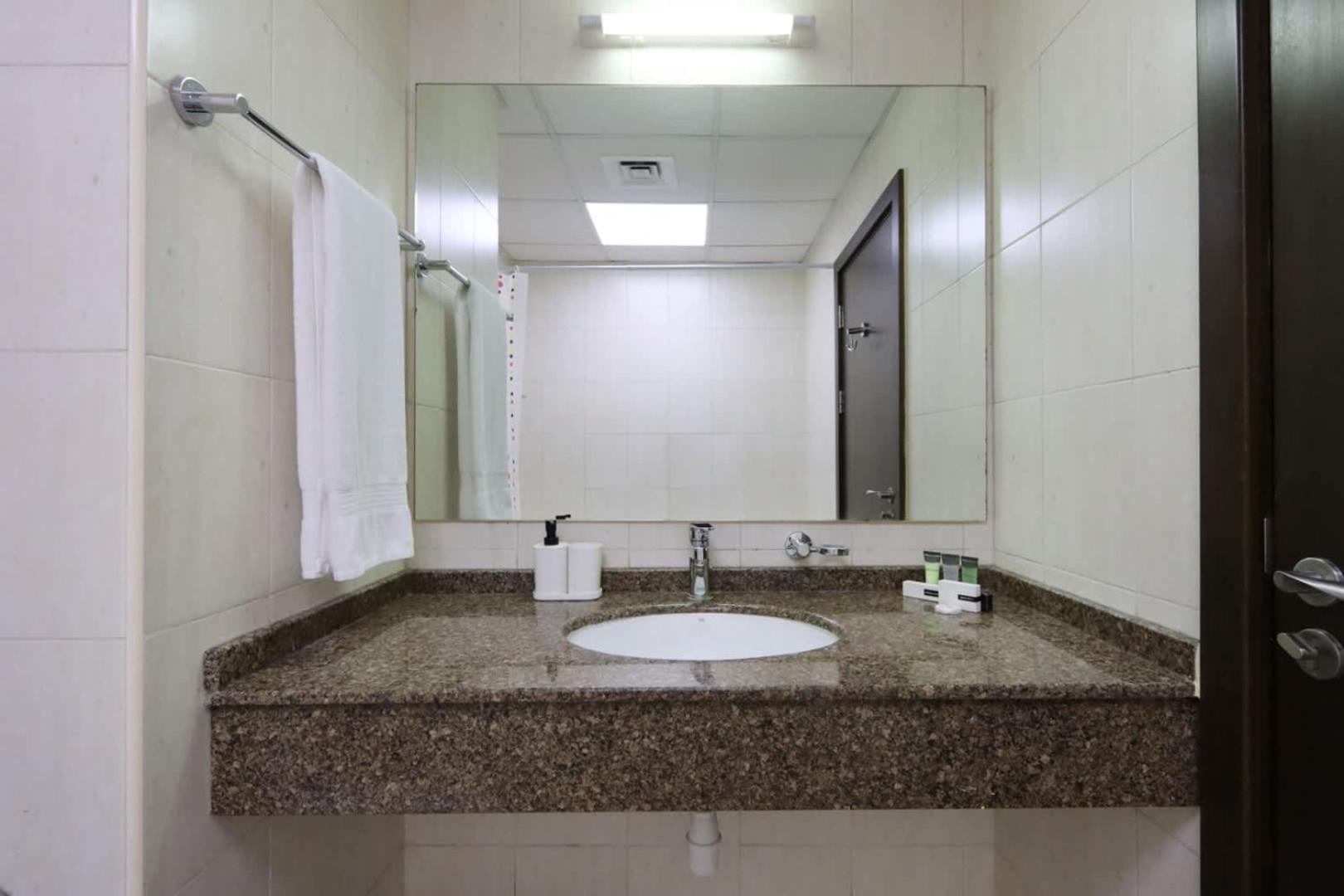 Spacious In Jvc By Livbnb Apartment