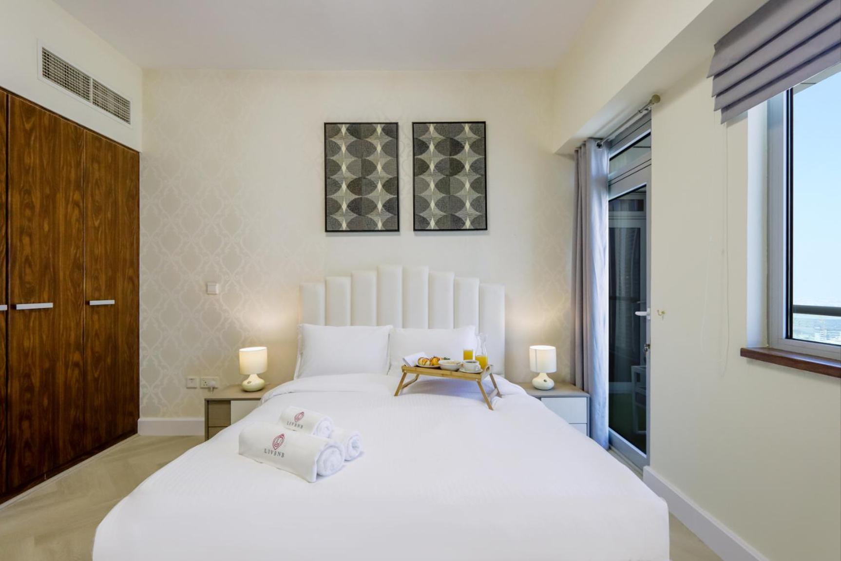 Livbnb - Burj Khalifa View 2br Spacious Apartment *