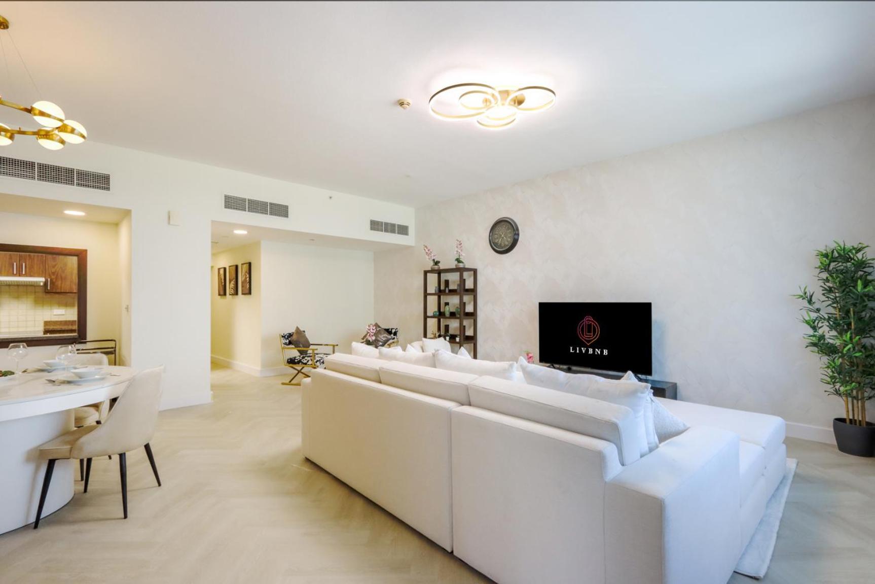 Livbnb - Burj Khalifa View 2br Spacious Apartment Dubai