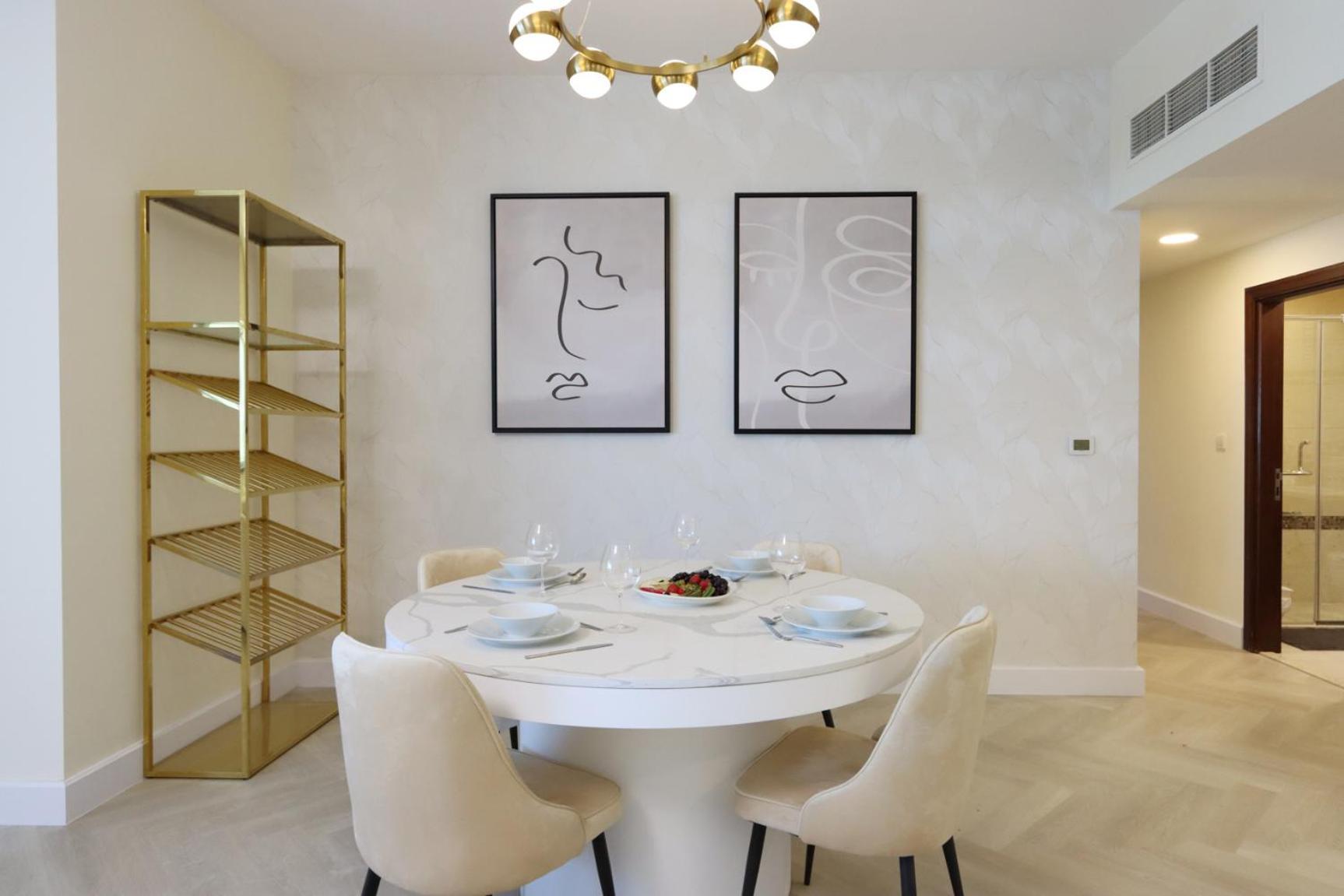 Livbnb - Burj Khalifa View 2br Spacious Apartment *