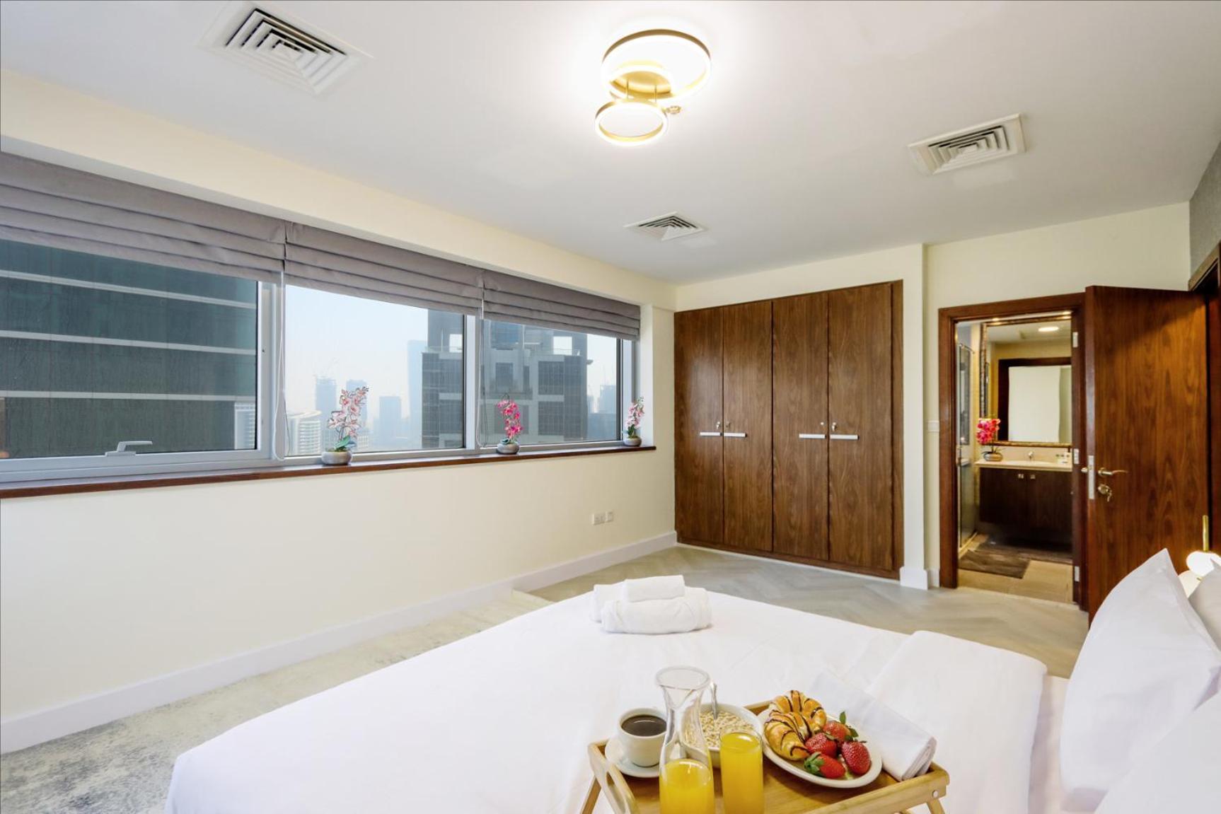 Livbnb - Burj Khalifa View 2br Spacious Apartment *