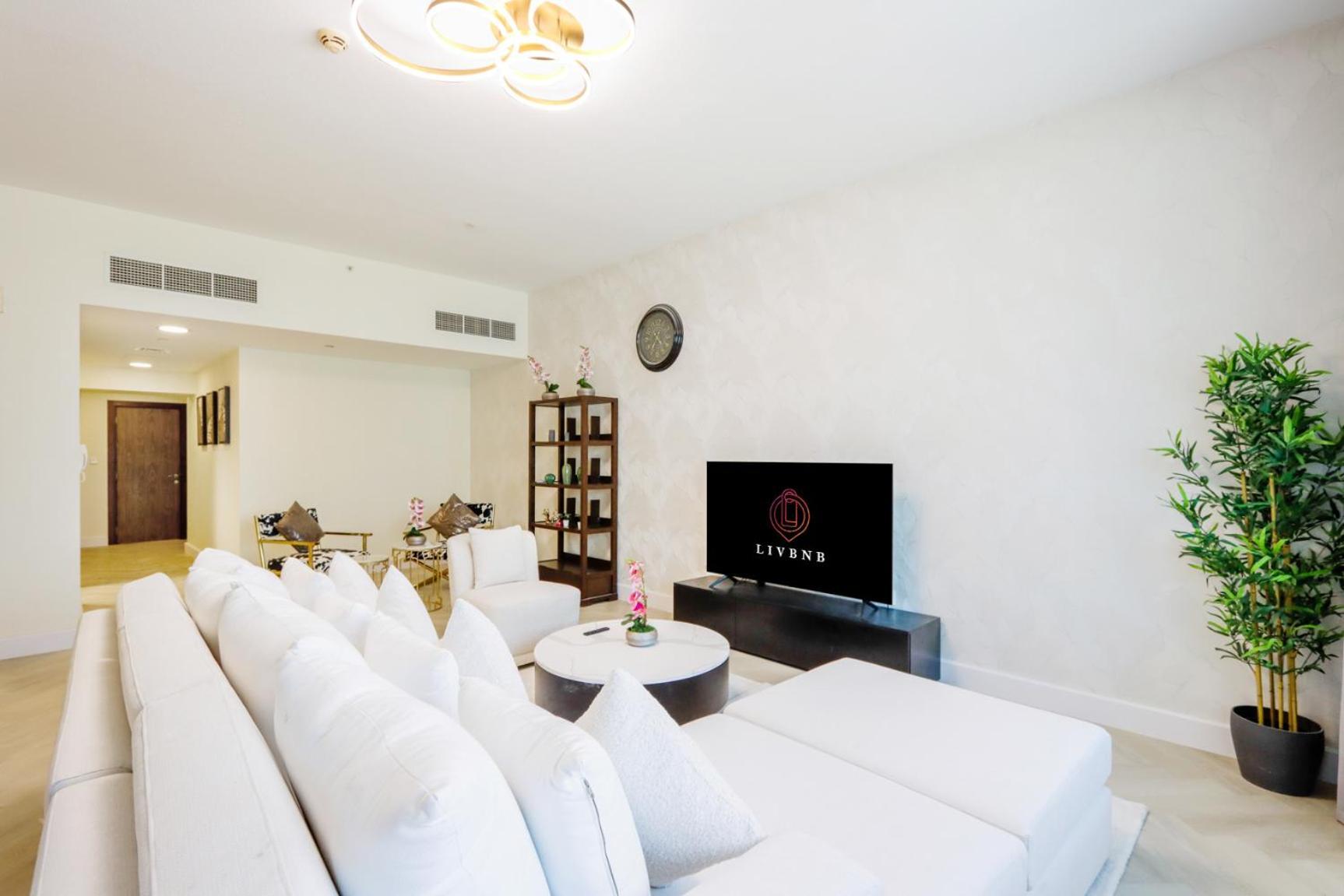Livbnb - Burj Khalifa View 2br Spacious Apartment Dubai