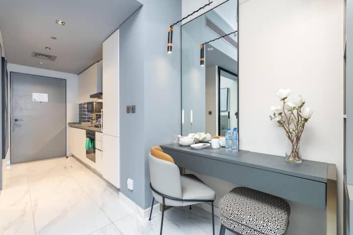 Apartment Vogue Mag318 Downtown Skyline View With Steps From Burj Khalifa And Mall Dubai
