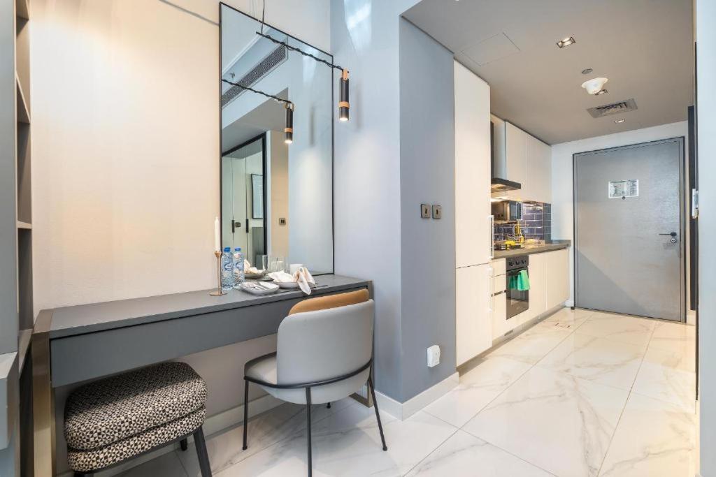 Apartment Vogue Mag318 Downtown Skyline View With Steps From Burj Khalifa And Mall Dubai