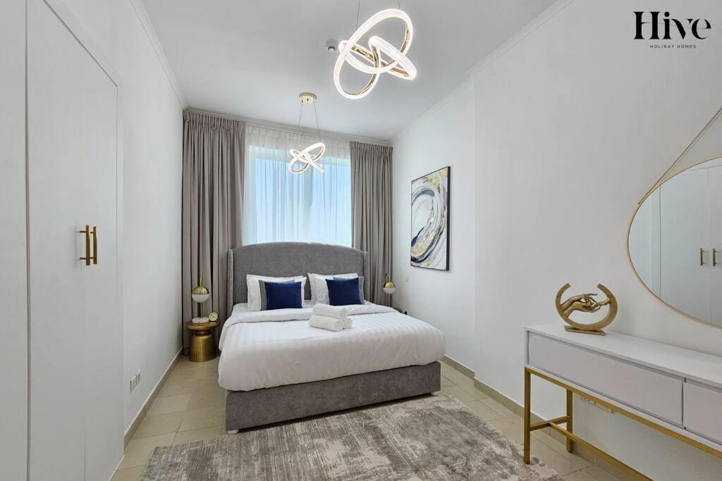 Luxury 2 Bedroom In Marina Apartment Dubai