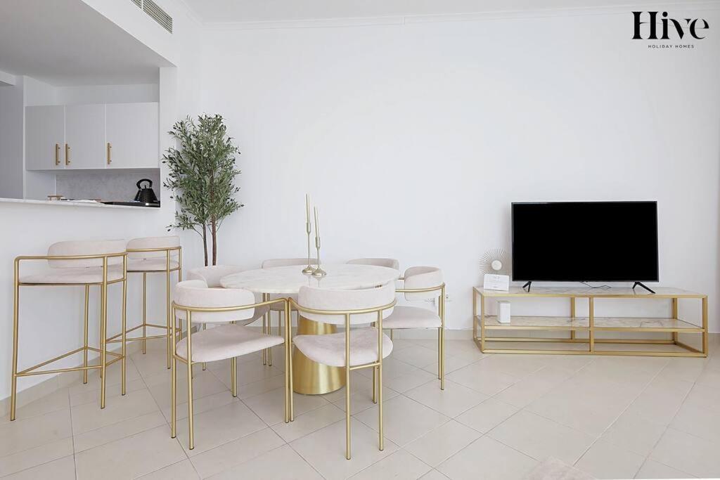 Apartment Luxury 2 Bedroom In Marina