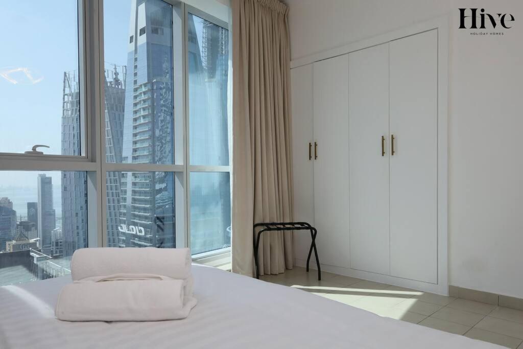 Luxury 2 Bedroom In Marina Apartment Dubai
