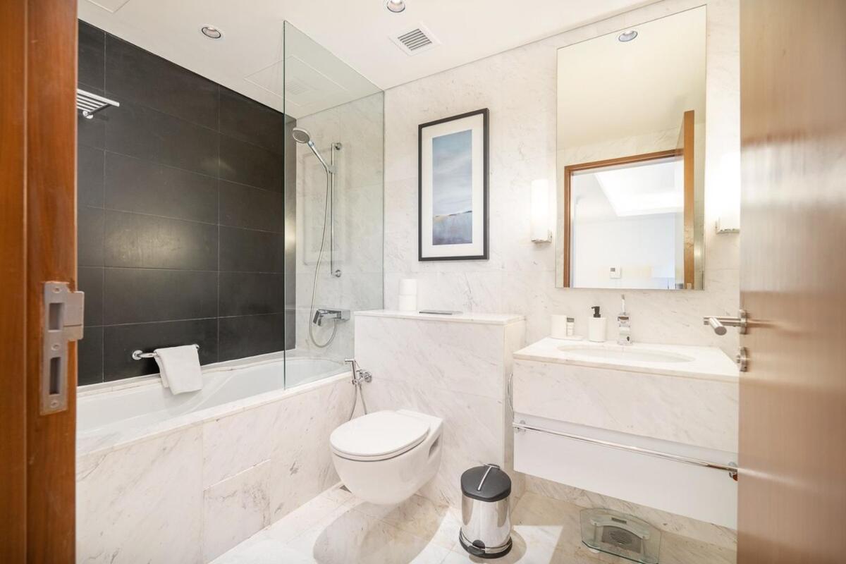Elegant Studio For 2 At The Address Mall Apartment Dubai