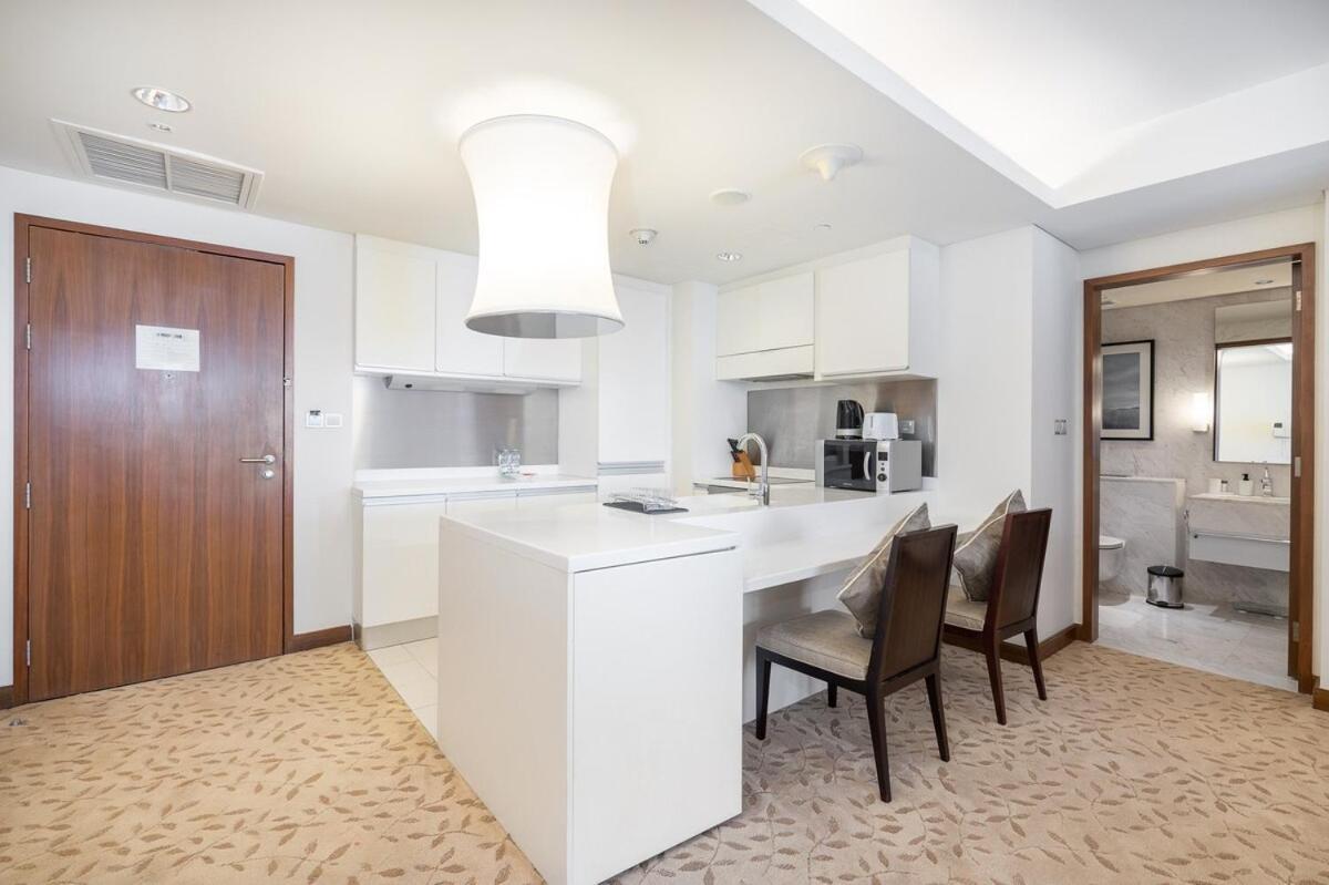 Apartment Elegant Studio For 2 At The Address Mall Dubai