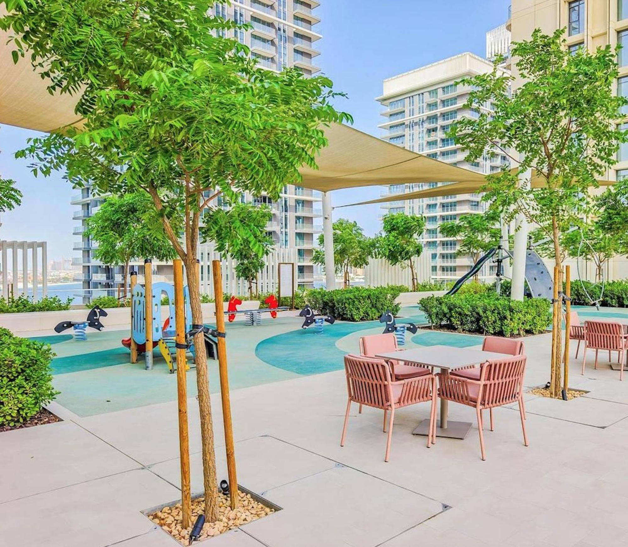 Apartment Beachfront 2-bdr, High Floor, Sea And Palm View, Access Dubai