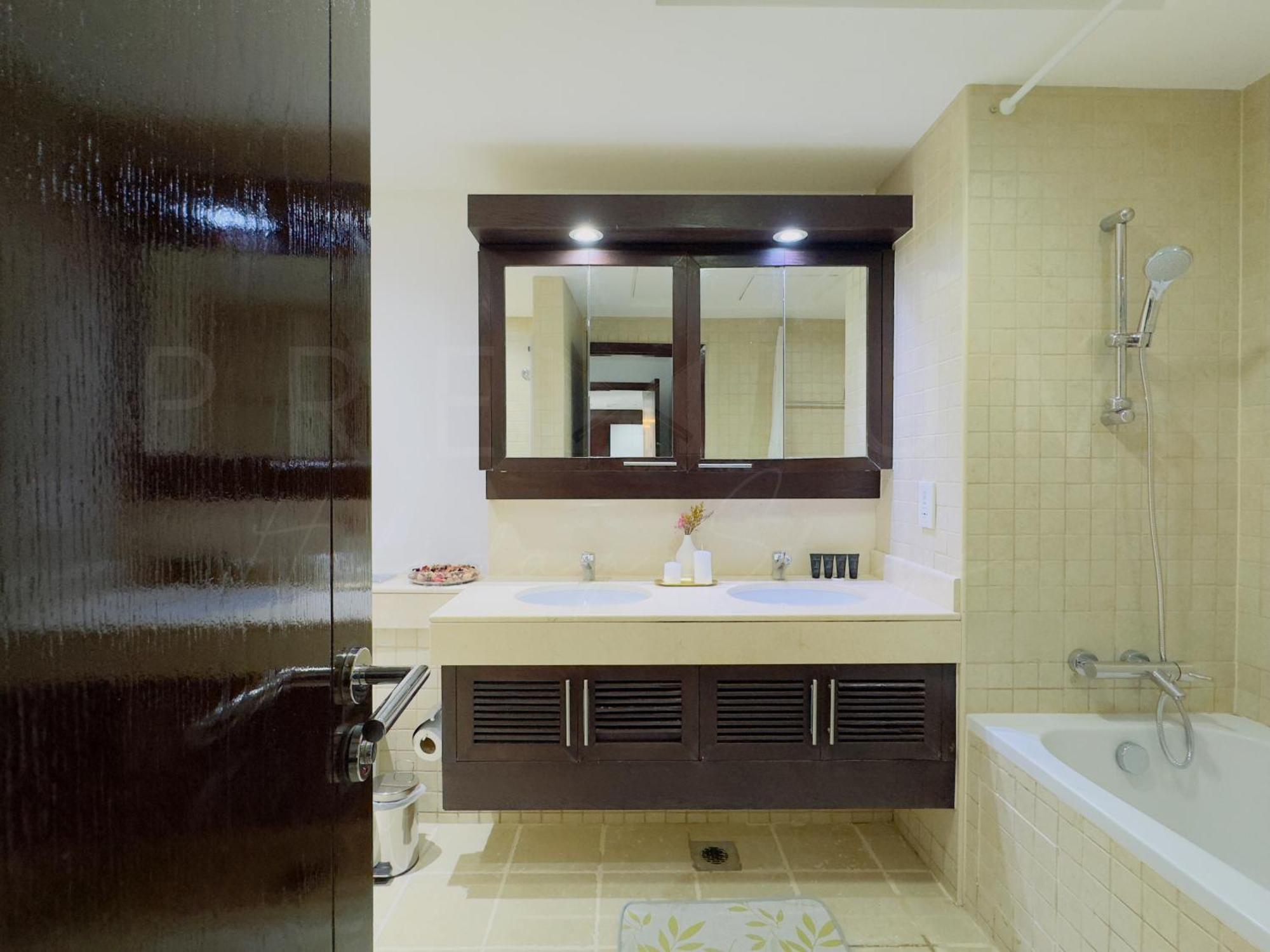 Luxury 2br-burj Khalifa View In The E2-2902 Apartment