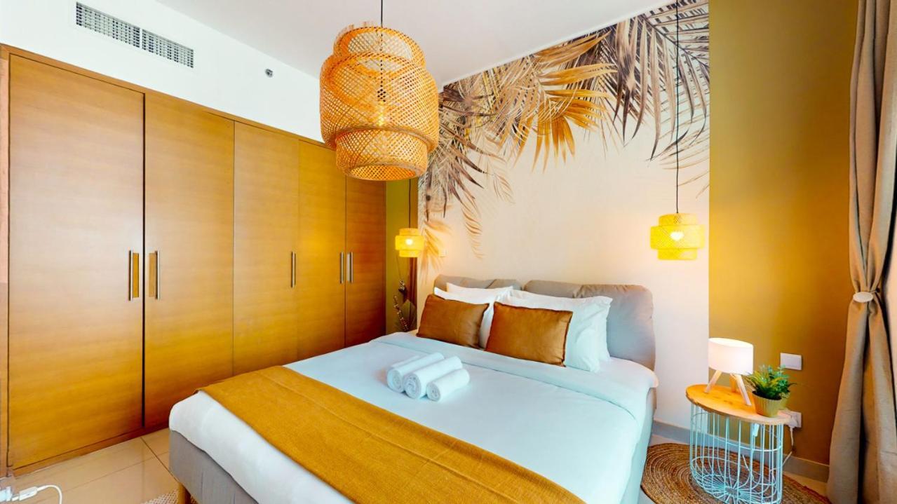 Claren Tower - Sophisticated One Bed With Fountain Views Apartment