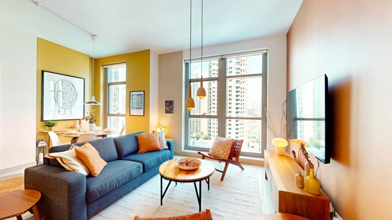 Claren Tower - Sophisticated One Bed With Fountain Views Apartment *