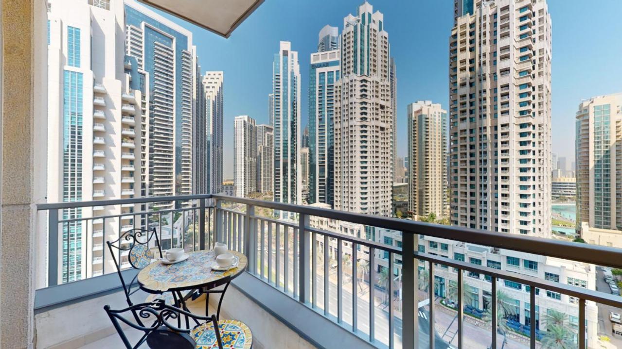 Claren Tower - Sophisticated One Bed With Fountain Views