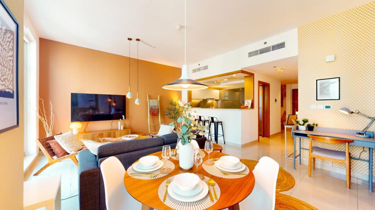 Claren Tower - Sophisticated One Bed With Fountain Views Apartment
