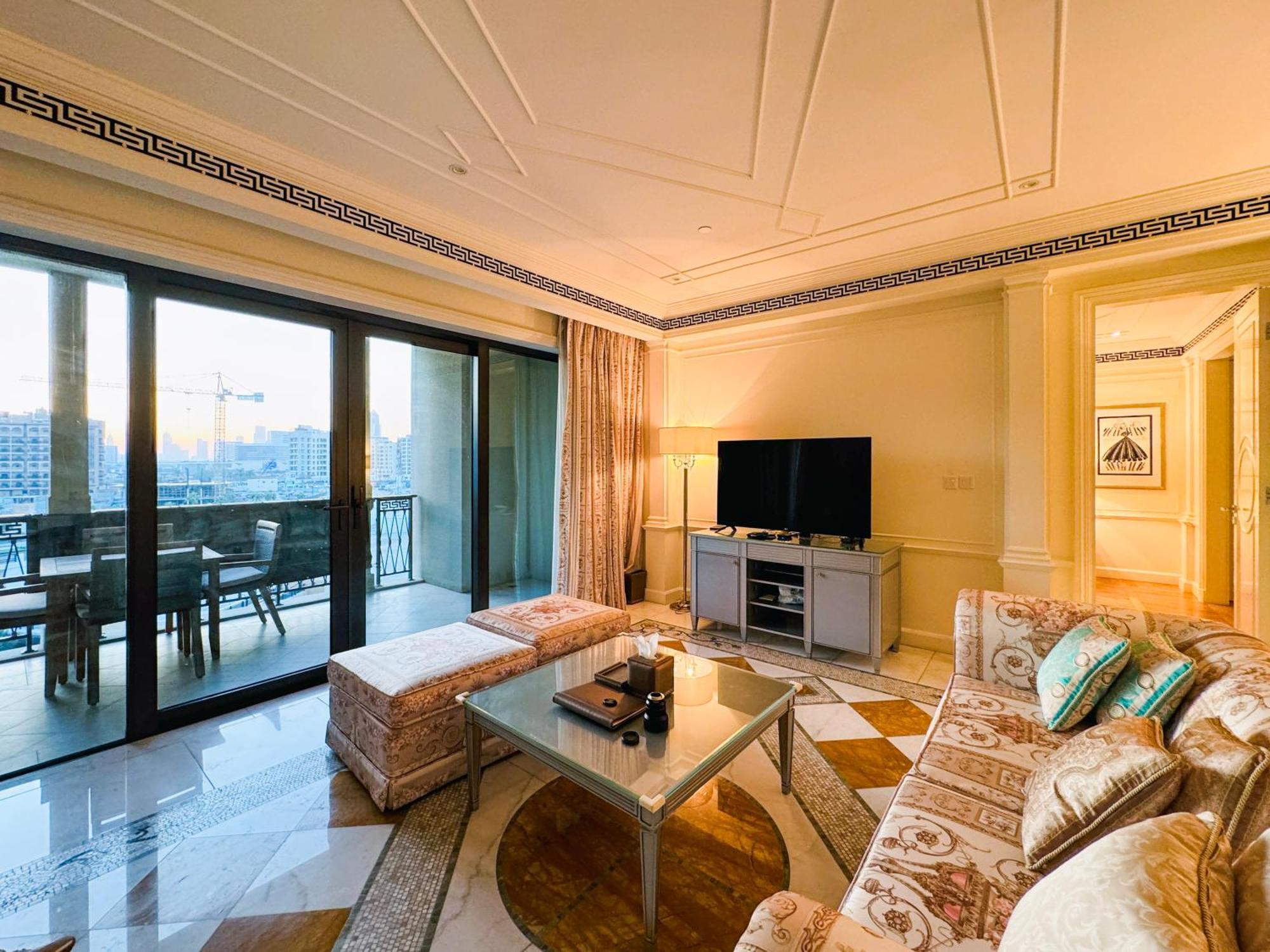 Brown Stone - Palazzo Versace Waterfront View