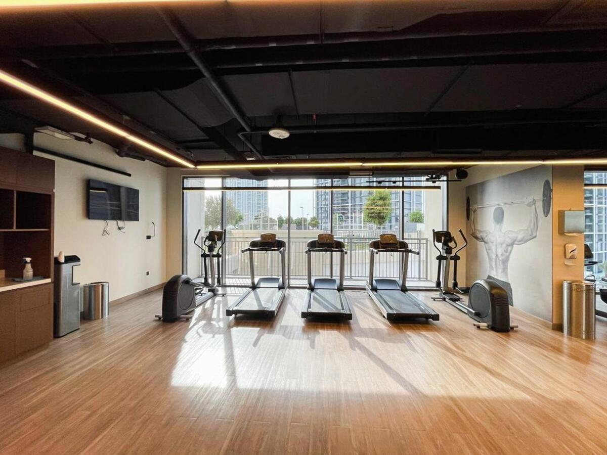 Prestigious 2-bedroom Unit With Waterfront Charm In Creek Harbour Apartment
