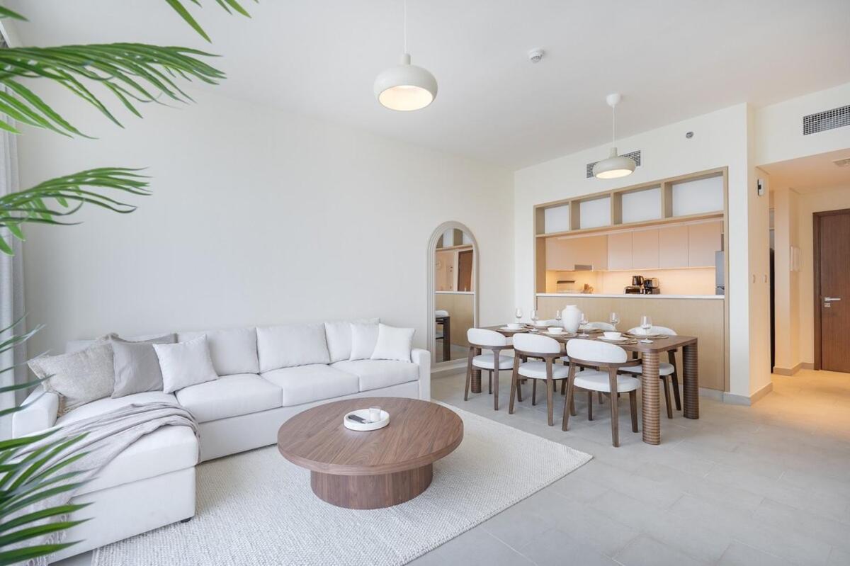 Prestigious 2-bedroom Unit With Waterfront Charm In Creek Harbour Apartment *