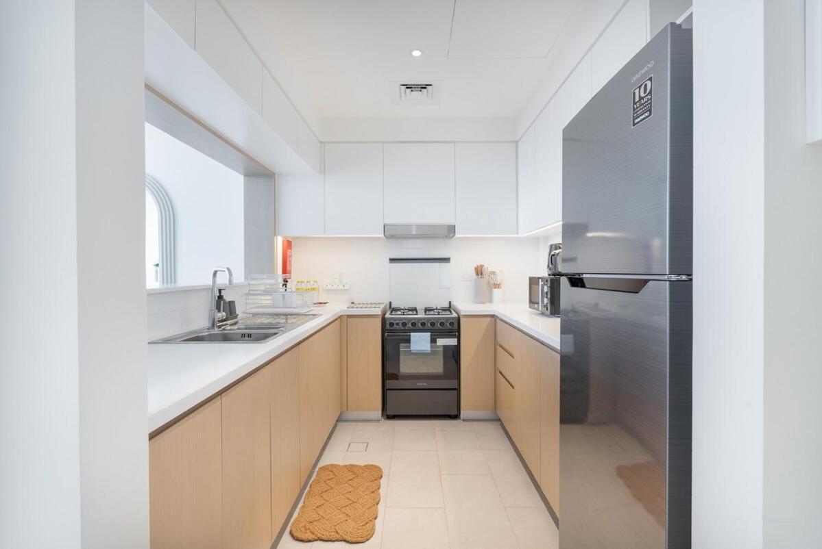 Prestigious 2-bedroom Unit With Waterfront Charm In Creek Harbour Apartment Dubai