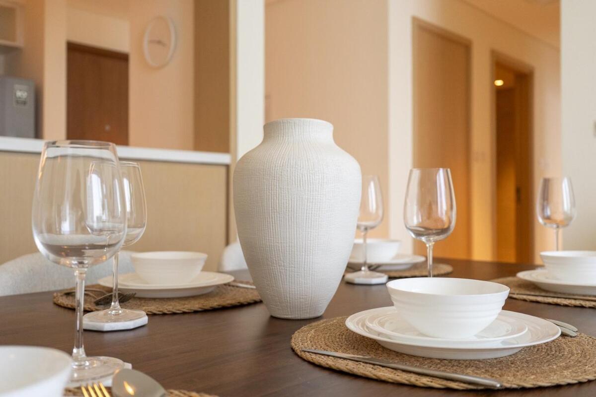 Apartment Prestigious 2-bedroom Unit With Waterfront Charm In Creek Harbour Dubai