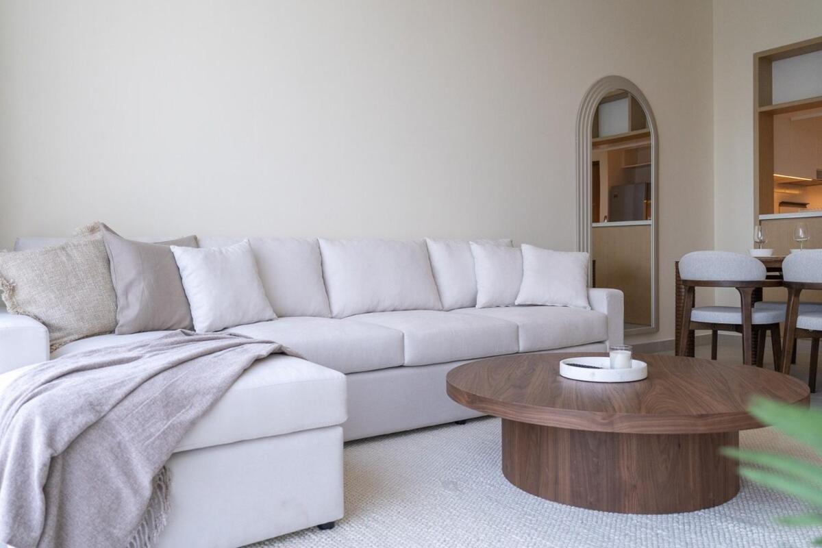 Prestigious 2-bedroom Unit With Waterfront Charm In Creek Harbour Dubai