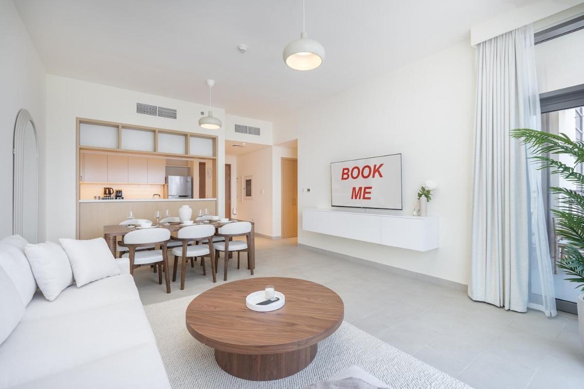 Prestigious 2-bedroom Unit With Waterfront Charm In Creek Harbour Apartment *