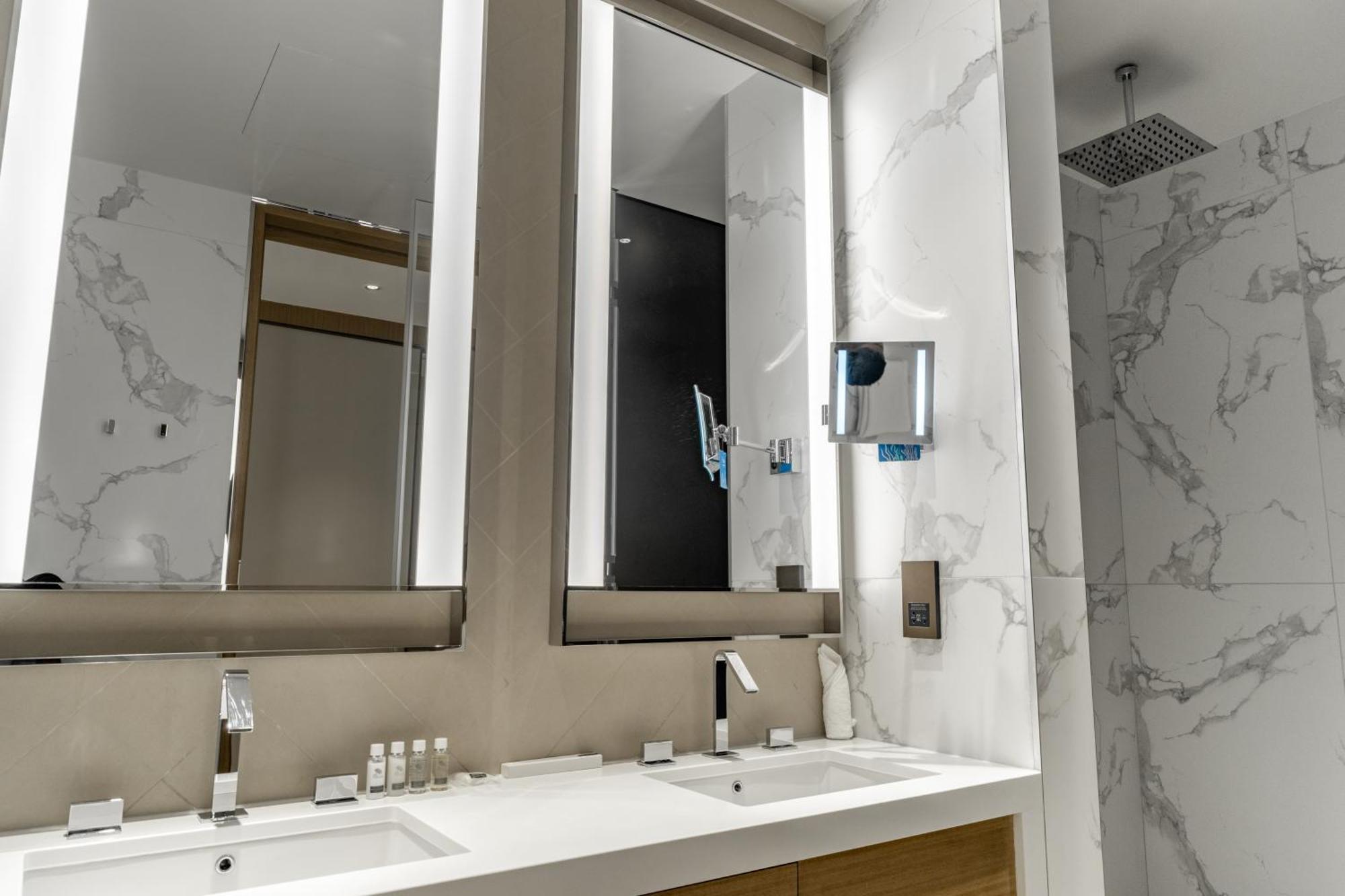 Opera 3br - 5 Mins To Mall With Burj View By Bms Dubai